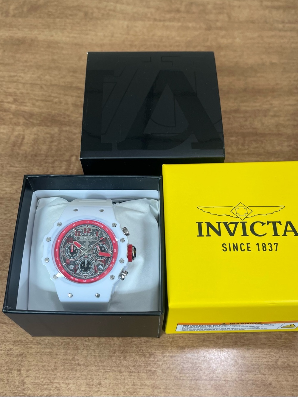 Invicta Racing Vaulthan Men's Watch - 44mm, White & Red (69660) New - Picture 11 of 12